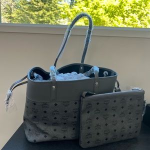 NWT MCM Aren Tote Grey Visetos Canvas with leather pouch